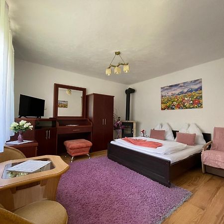 Apartmany Pod Troma Korunami Červený Kláštor Dış mekan fotoğraf