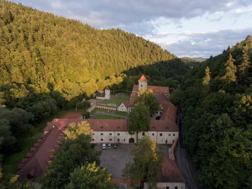 Apartmany Pod Troma Korunami Červený Kláštor Dış mekan fotoğraf